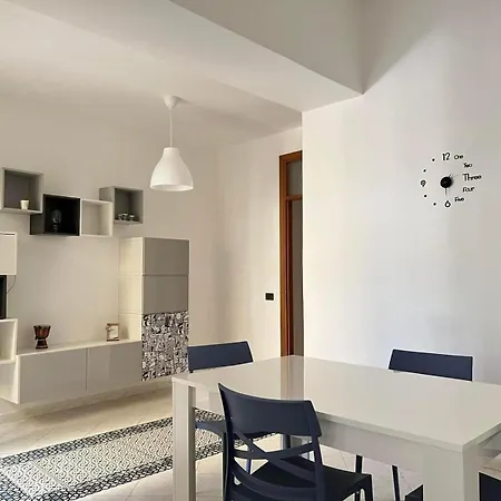 招待所 Belvedere *